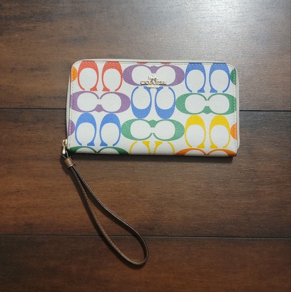 Coach Pride Continental Long Zip Around Wallet WristIet Rainbow Signature Canvas - Picture 2 of 4